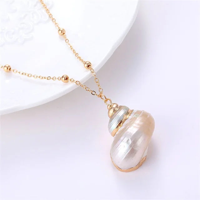 Boho Conch Shell Necklace – Summer Beach Pendant for Women