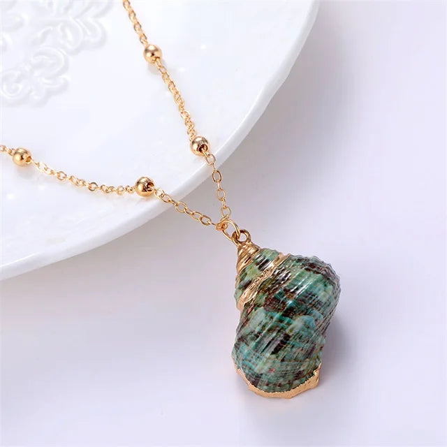 Boho Conch Shell Necklace – Summer Beach Pendant for Women