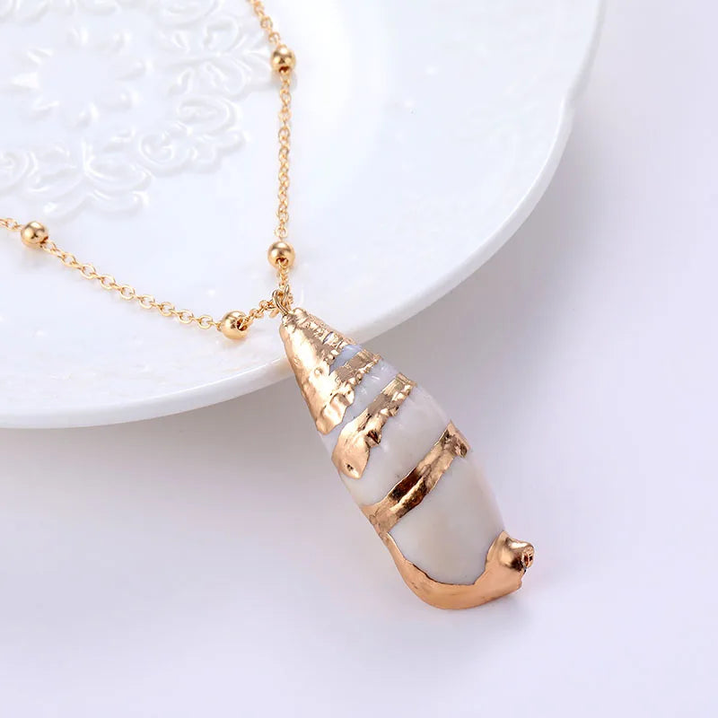 Boho Conch Shell Necklace – Summer Beach Pendant for Women