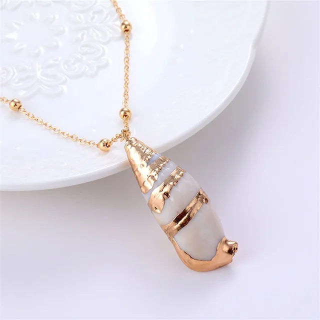 Boho Conch Shell Necklace – Summer Beach Pendant for Women