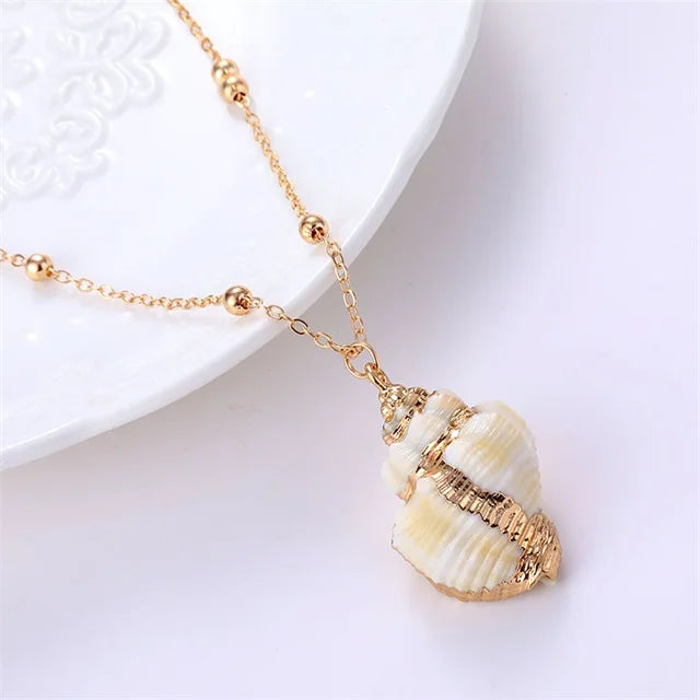 Boho Conch Shell Necklace – Summer Beach Pendant for Women