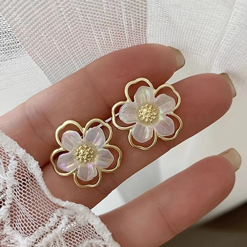 White Flower Stud Earrings – Golden Acrylic Floral Jewelry