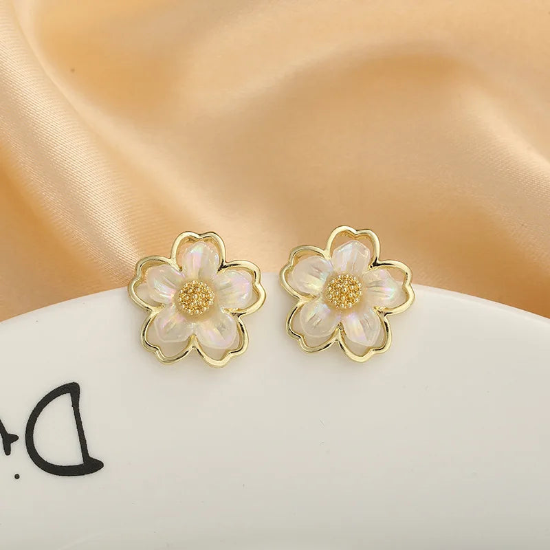 White Flower Stud Earrings – Golden Acrylic Floral Jewelry