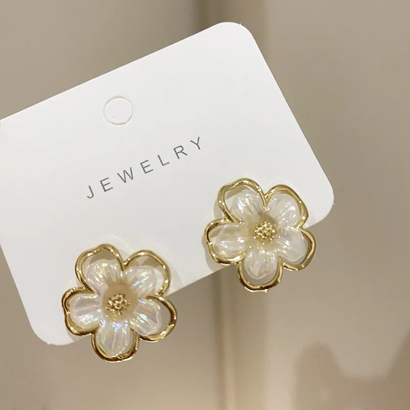 White Flower Stud Earrings – Golden Acrylic Floral Jewelry