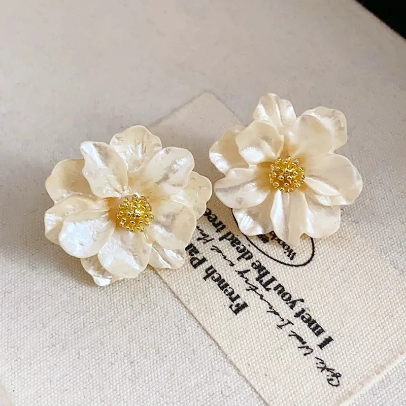 White Acrylic Flower Stud Earrings – Korean Sweet Petal Design